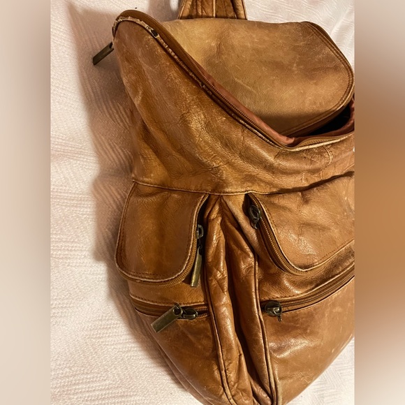 Vintage brown leather backpack - Picture 7 of 9